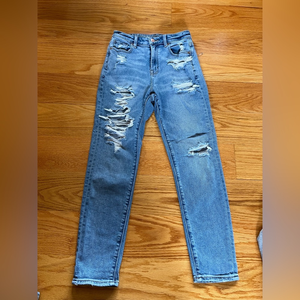 American eagle mom jeans